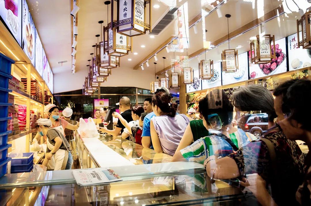 緣定七夕|《石鼓牌》酥薄月為媒，與你甜蜜相約